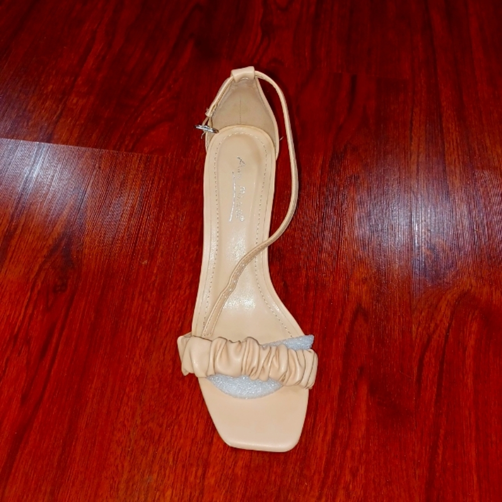 Anne Michelle 3inch heals Nude color